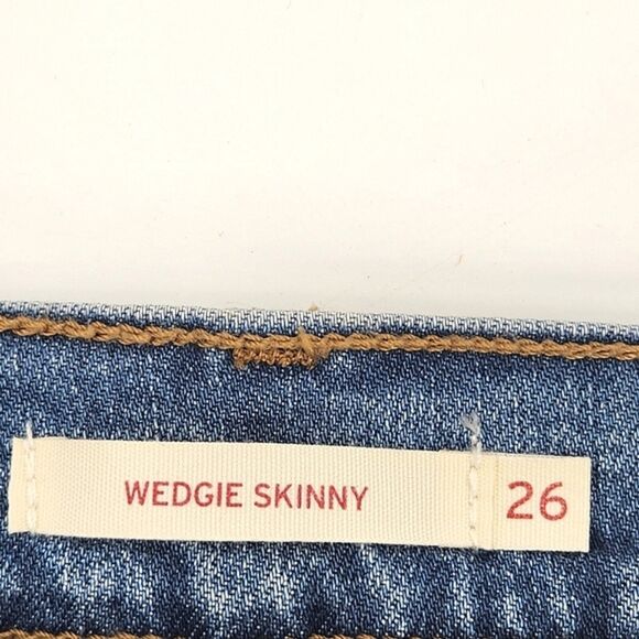 Levi's Wedgie Skinny Jeans Size 26 Womens Medium Blue Wash Denim Distressed - Picture 3 of 8